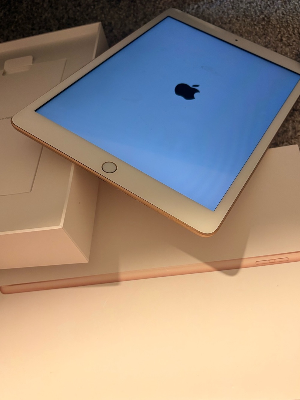 Apple iPad 8th generation Rose Gold with White Front 32GB WIFI